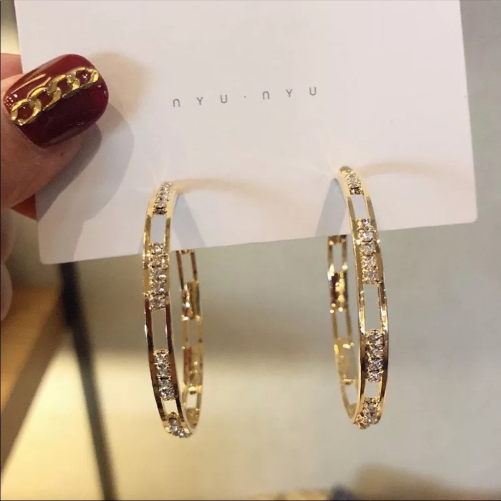 Beautiful Yellow Gold Plated Round Hoop Earrings - Picture 6 of 6